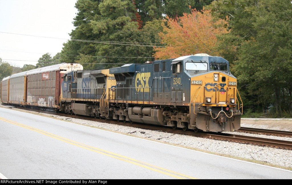 CSX 5240 and 7709 lead autoracks